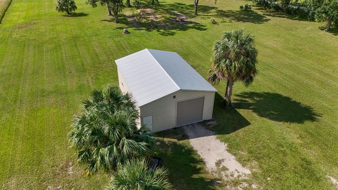 Exterior, Drone