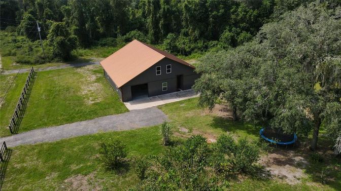 Exterior, Drone