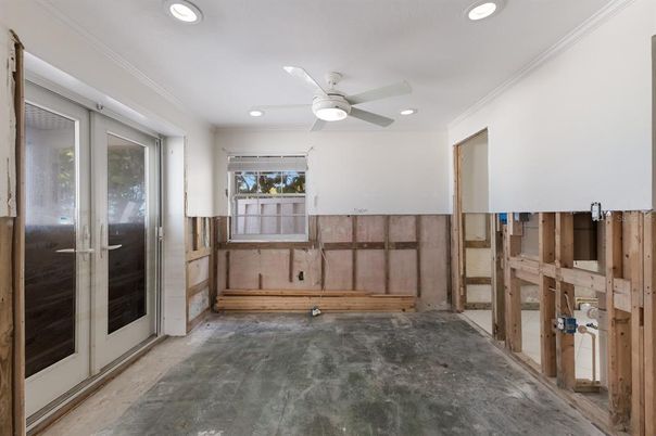 Empty room, Interior, Recessed Lighting