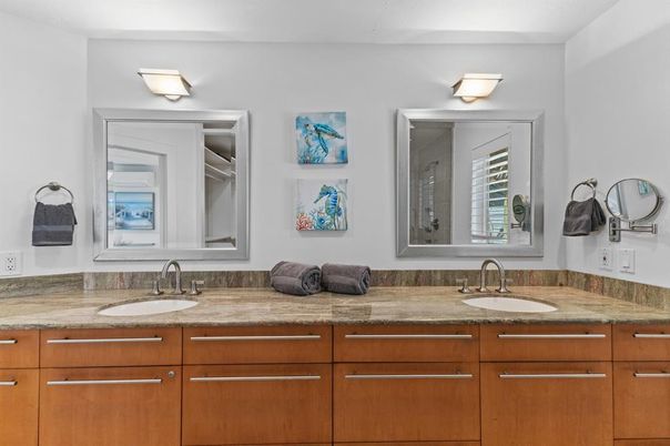 Bathroom, Dual Sink Vanities, Interior