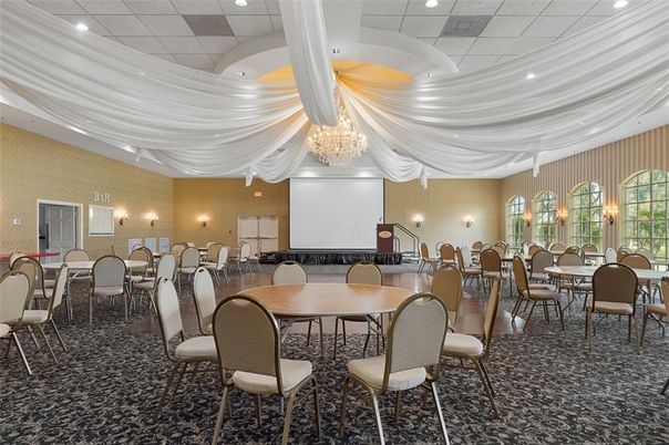 Chandelier, Dining room, Interior, Recessed Lighting