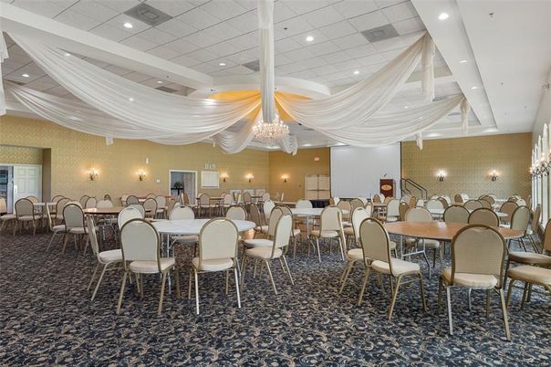 Chandelier, Dining room, Interior, Recessed Lighting