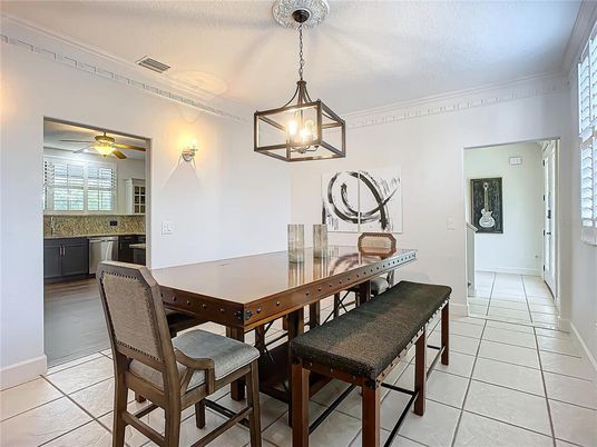 Dining room, Interior, Pendant Lights