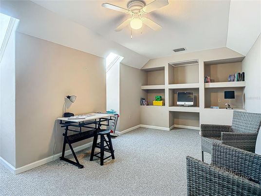 Home Office, Interior