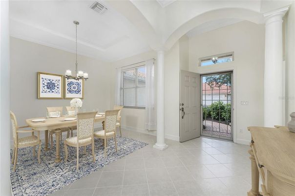 Chandelier, Dining room, Interior, Pendant Lights