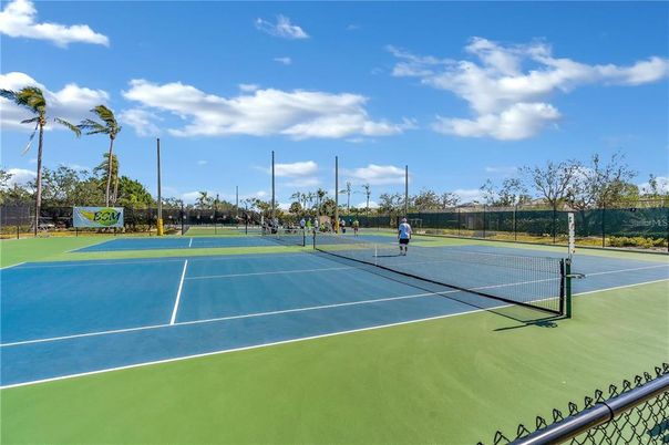 Exterior, Tennis Courts