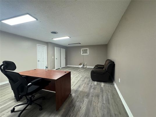 Home Office, Interior, Recessed Lighting, Wood Texture Flooring