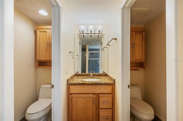 Bathroom, Interior, Recessed Lighting