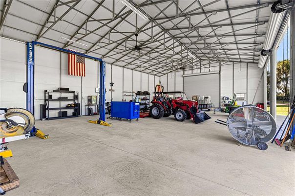 Garage, Interior