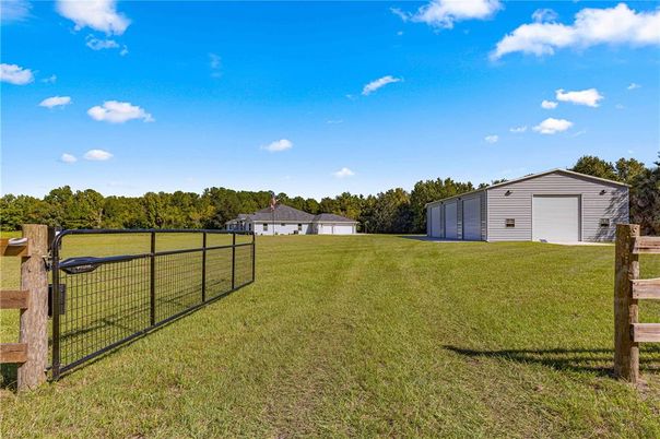 Backyard, Detached Garage, Exterior