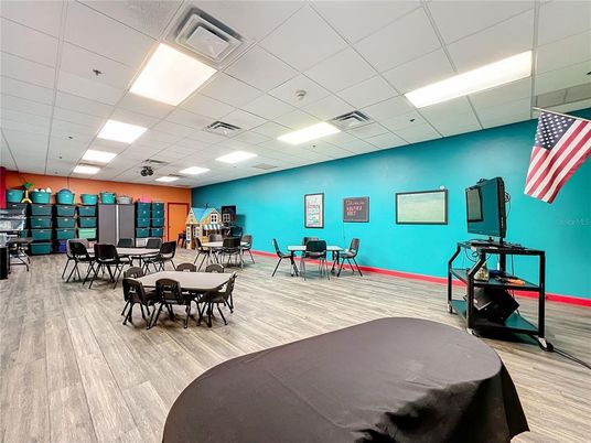 Dining room, Fitness Equipment, Interior, Recessed Lighting, Wood Texture Flooring