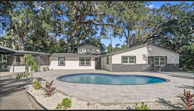 Exterior, Pool