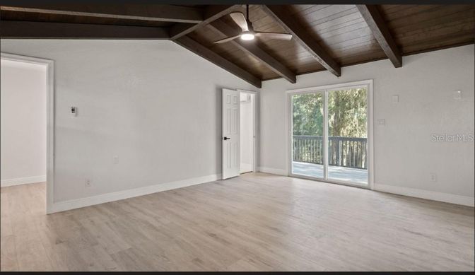 Empty room, Interior, Wooden Beams, Wooden Ceilings, Wood Texture Flooring