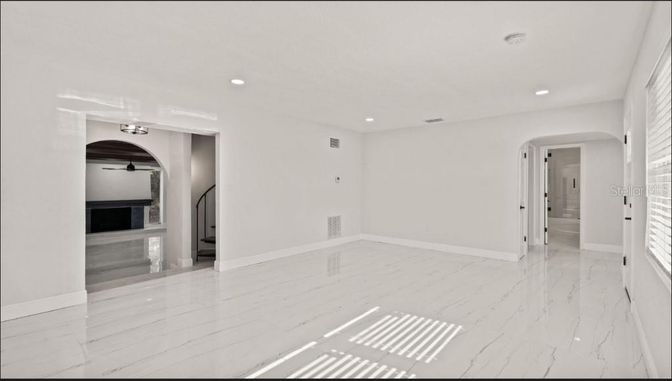 Empty room, Interior, Marble, Recessed Lighting
