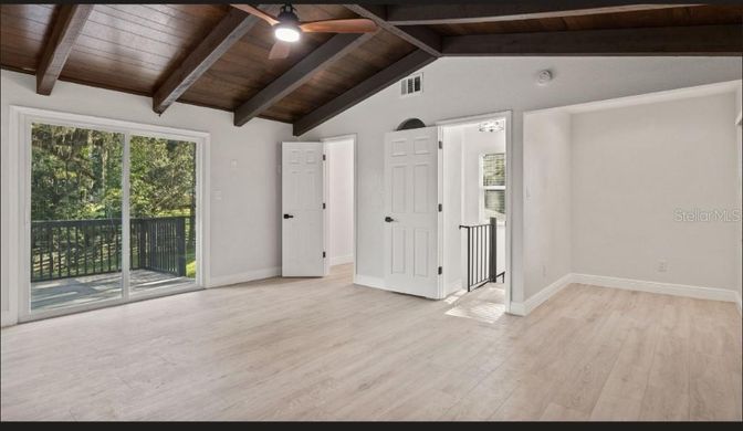Empty room, Interior, Wooden Beams, Wooden Ceilings, Wood Texture Flooring