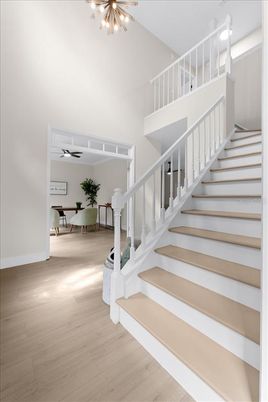 Interior, Pendant Lights, Wood Texture Flooring