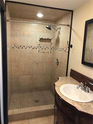 Bathroom, Interior, Recessed Lighting
