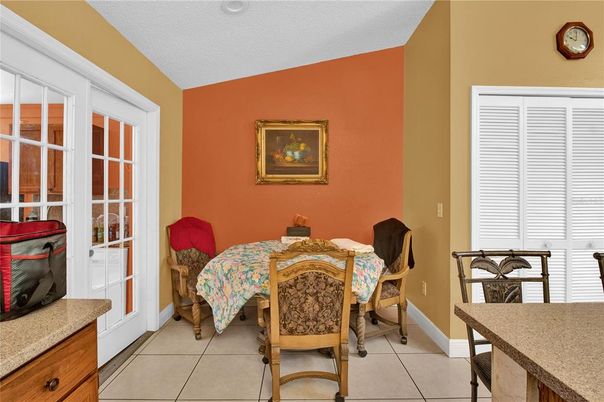 Dining room, Interior, Recessed Lighting