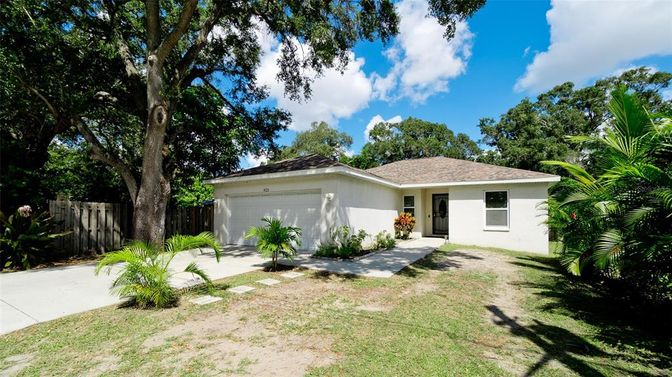Attached, Backyard, Detached Garage, Exterior, Facade, Ranch