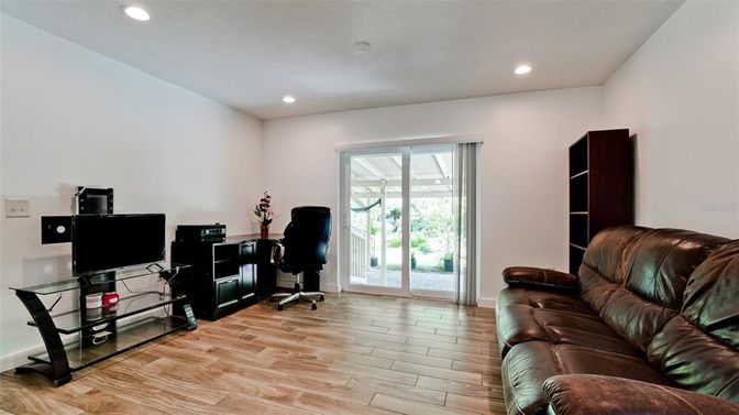 Home Office, Interior, Recessed Lighting, Wood Texture Flooring