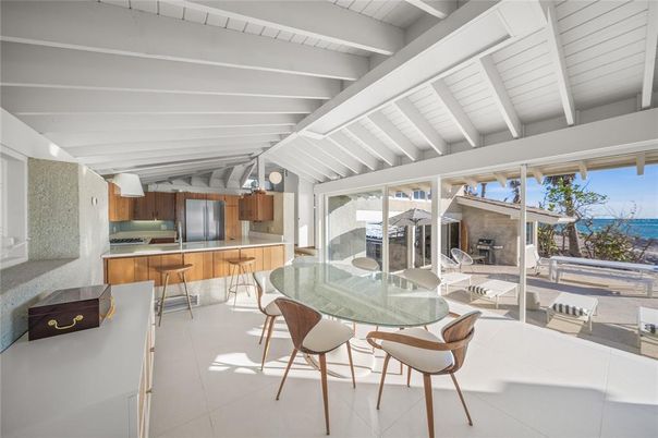 Dining room, Interior, Kitchen, Stainless Steel Appliances, Water