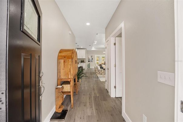 Interior, Recessed Lighting, Wood Texture Flooring