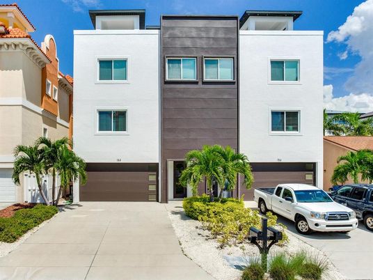 Attached, Exterior, Facade, Rowhouse