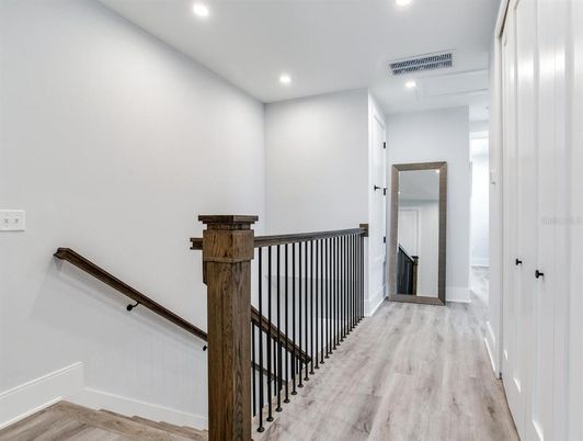 Interior, Recessed Lighting, Wood Texture Flooring