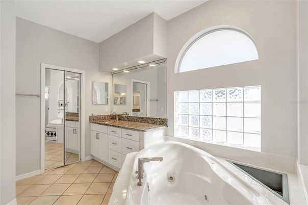 Bathroom, Dual Sink Vanities, Interior