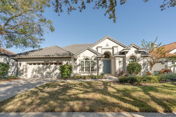 Attached, Exterior, Facade, Mediterranean