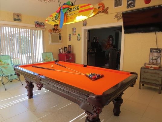 Billiard Table, Game Room, Interior