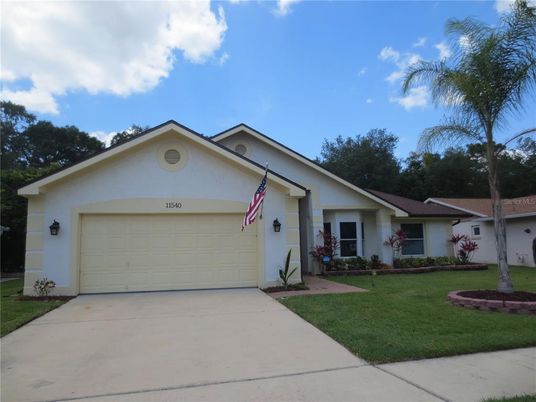 Attached, Exterior, Facade, Ranch