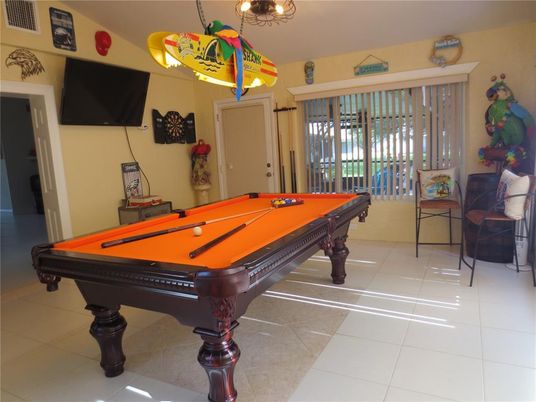 Billiard Table, Game Room, Interior