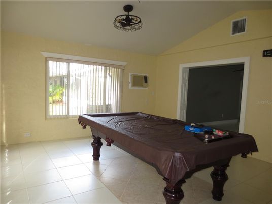 Billiard Table, Game Room, Interior