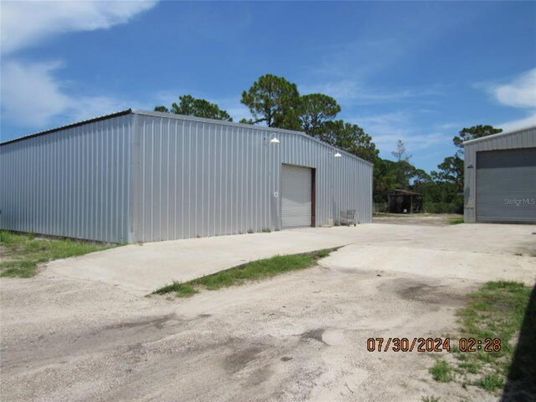 Detached Garage, Exterior
