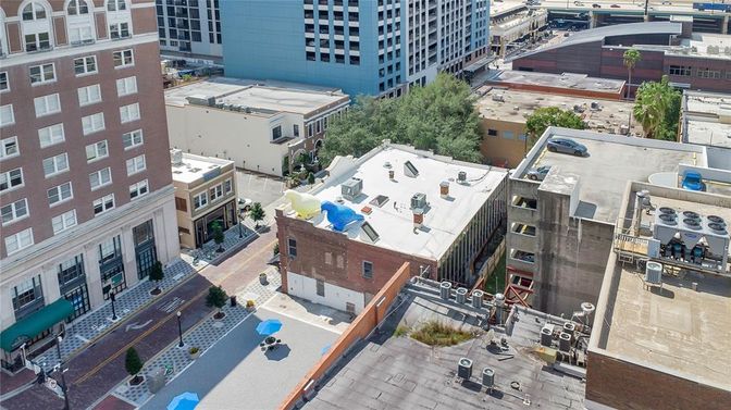Exterior, Drone