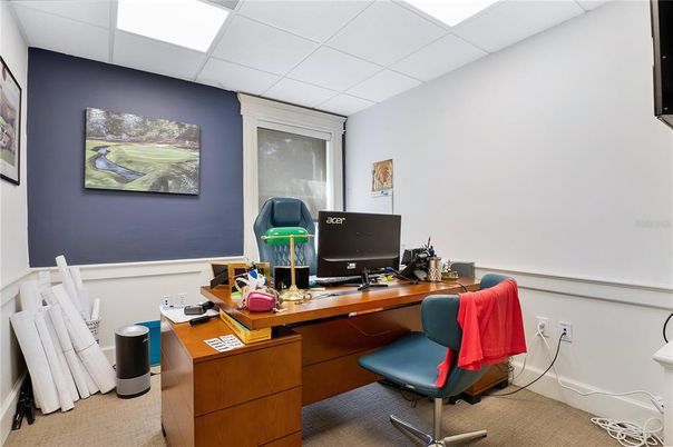 Home Office, Interior