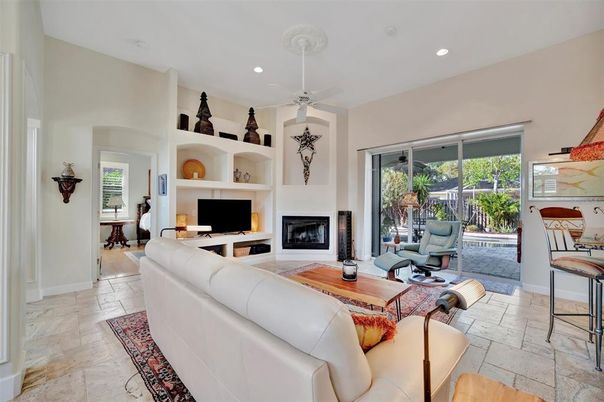 Fireplace, Interior, Living room, Pendant Lights, Recessed Lighting