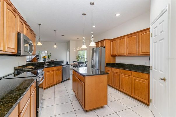 Dining room, Interior, Kitchen, Pendant Lights, Recessed Lighting, Stainless Steel Appliances