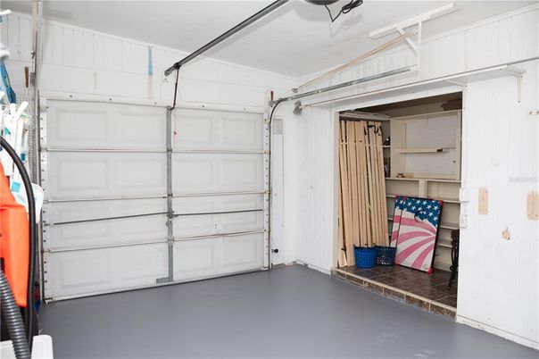 Garage, Interior