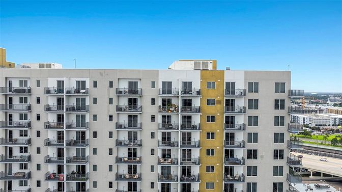 Exterior, Facade, Highrise