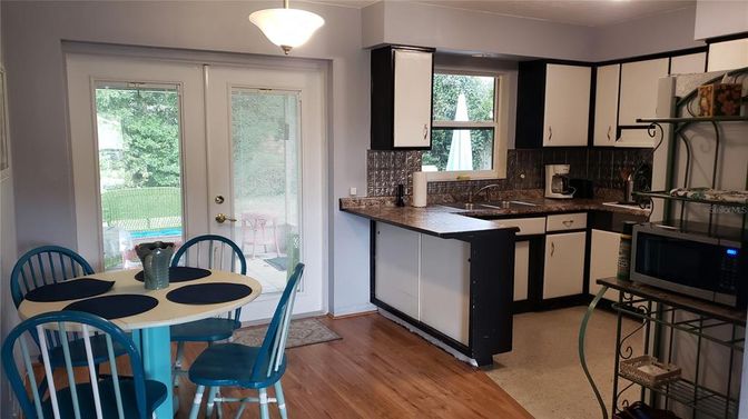 Dining room, Interior, Kitchen, Pendant Lights, Wood Texture Flooring