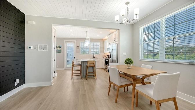 Chandelier, Dining room, Interior, Kitchen, Pendant Lights, Recessed Lighting, Wood Texture Flooring