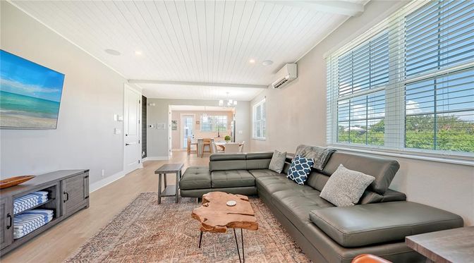 Dining room, Interior, Living room, Recessed Lighting, Wood Texture Flooring