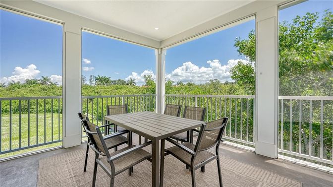 Dining room, Interior, Recessed Lighting, Sun Room