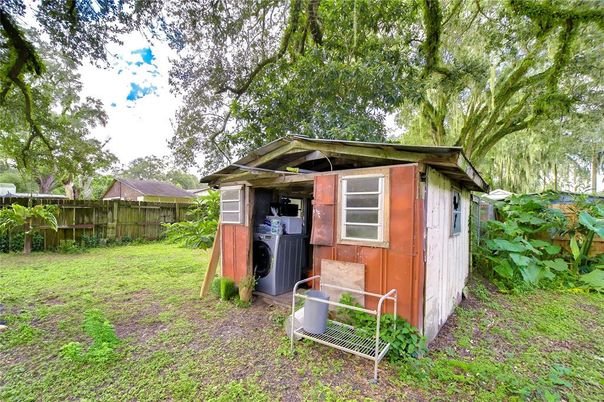 Backyard, Exterior