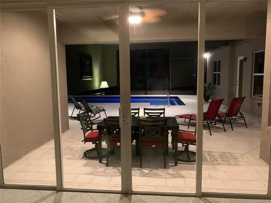 Dining room, Interior
