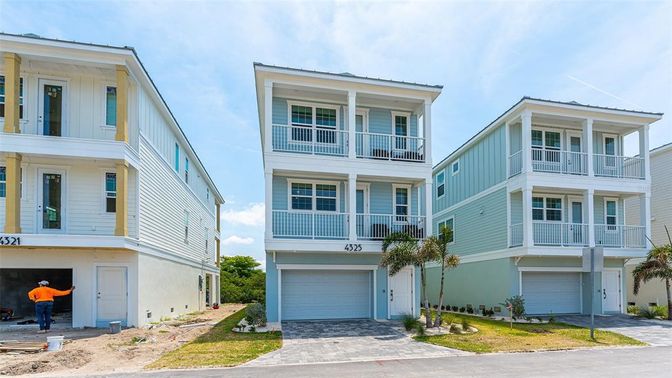 Attached, Exterior, Facade, Rowhouse