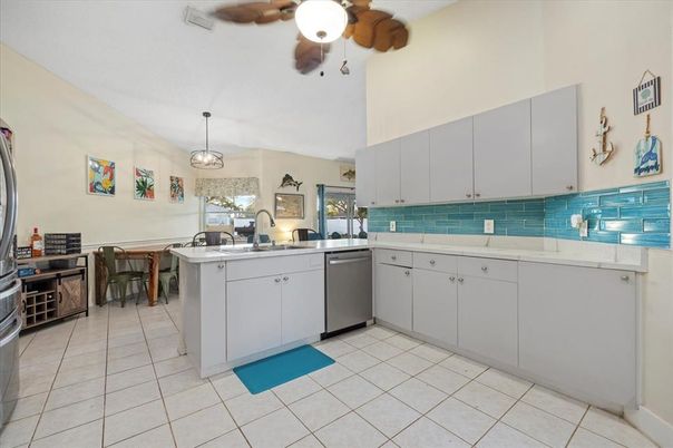 Dining room, Interior, Kitchen, Pendant Lights