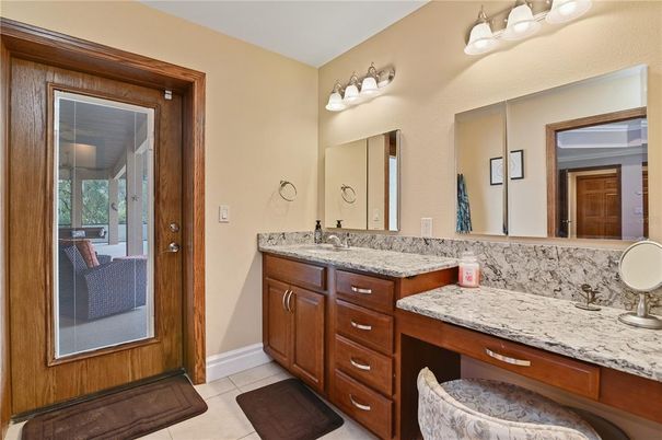 Bathroom, Dual Sink Vanities, Interior